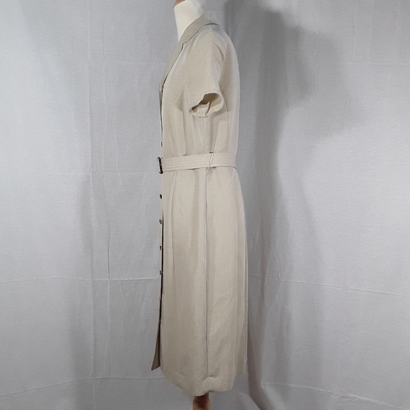 Ann Taylor cream sleeveless dress with belt - Picture 2 of 7